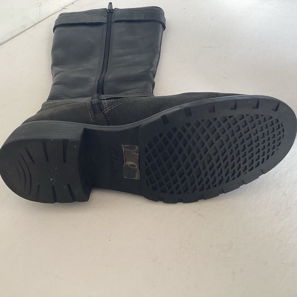 Clarks side zip low block heel leather moto style black boots with buckles 7 Med - Picture 7 of 16